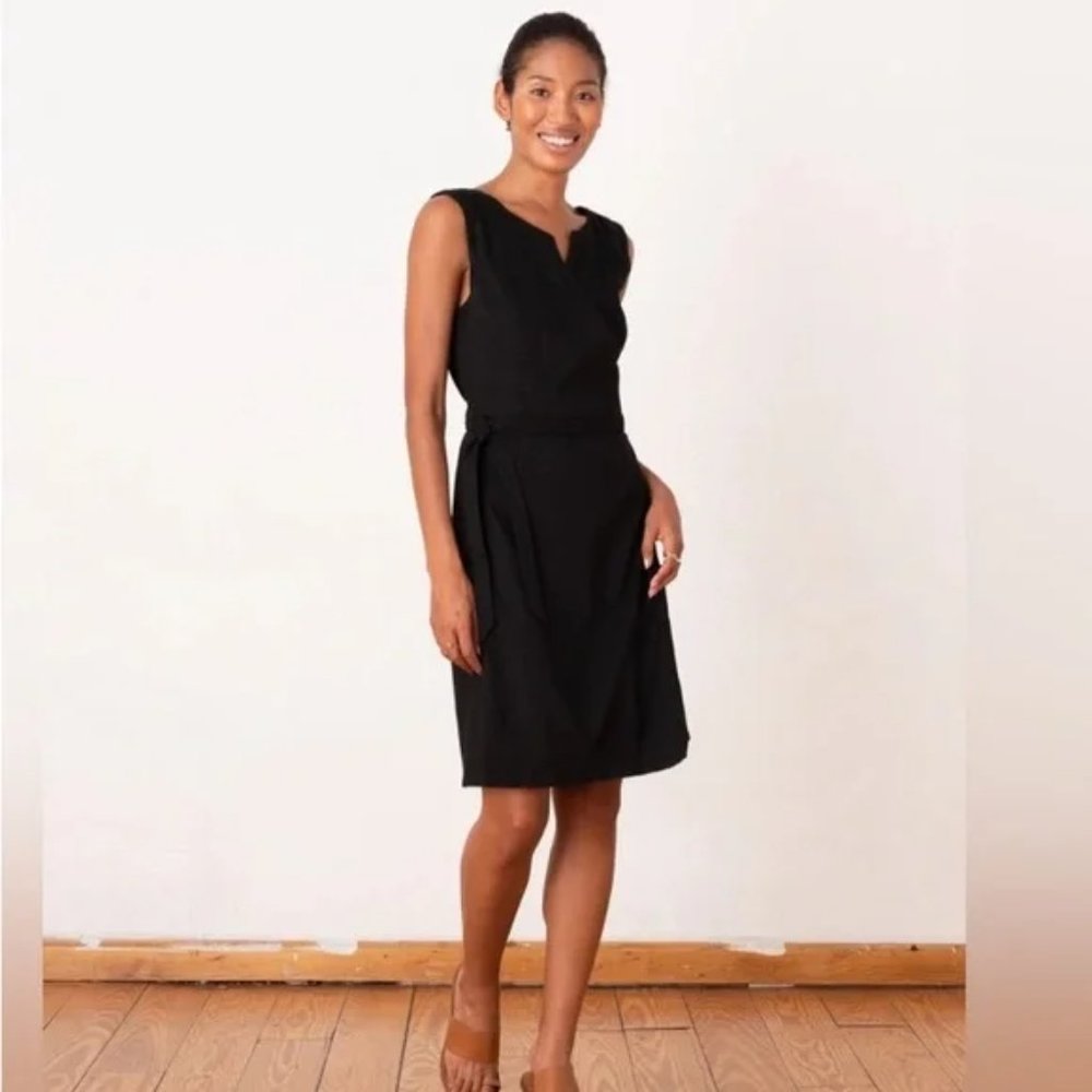 Adorable ADAY Wind Down Wrap Dress. Black/Medium